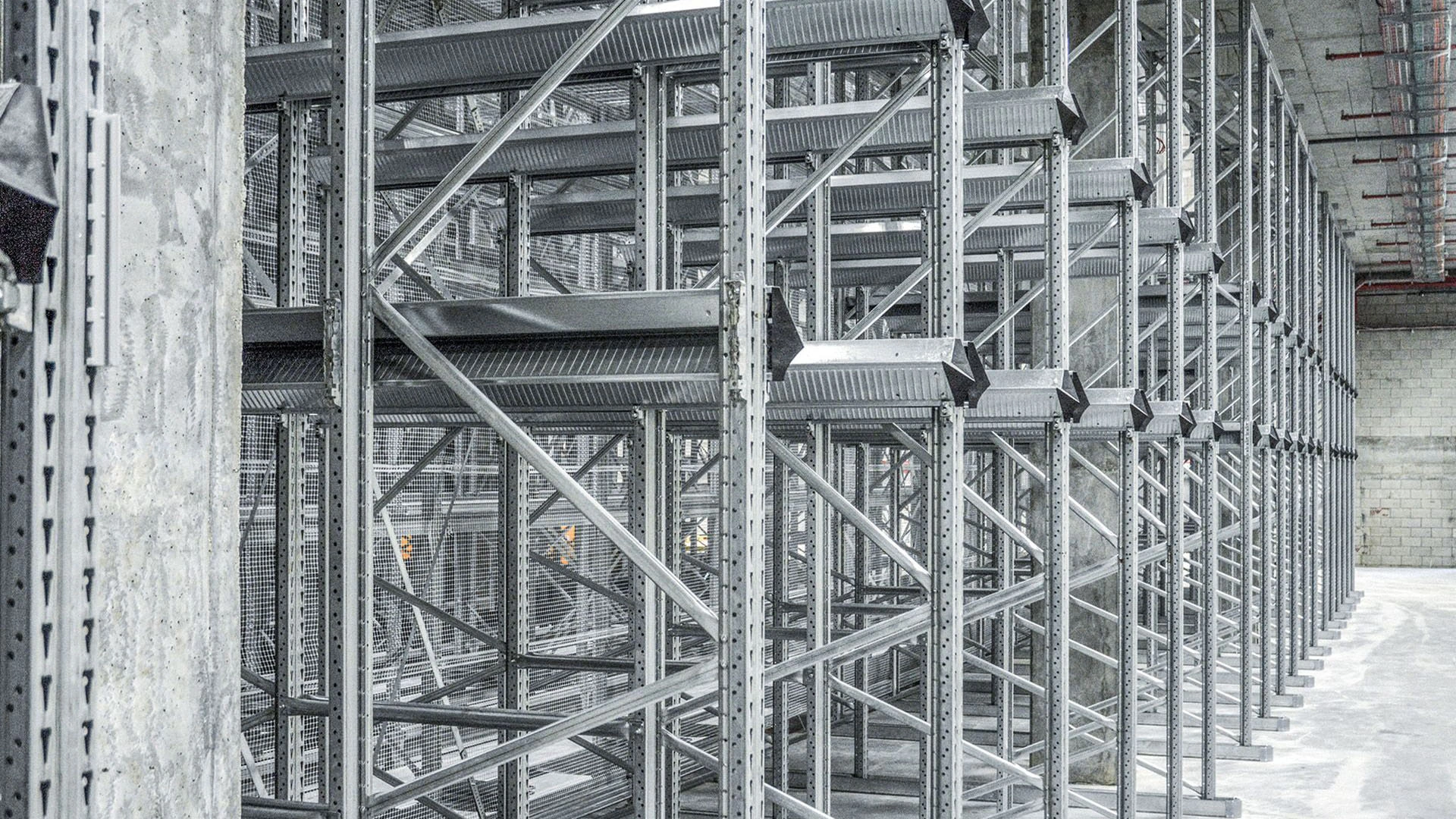 SUPERBUILD - Scaffalatura portapallet per carichi pesanti | Metalsistem Lombardia