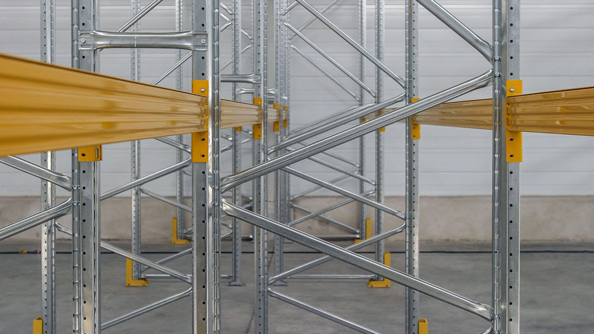 SUPERBUILD - Scaffalatura portapallet per carichi pesanti | Metalsistem Lombardia