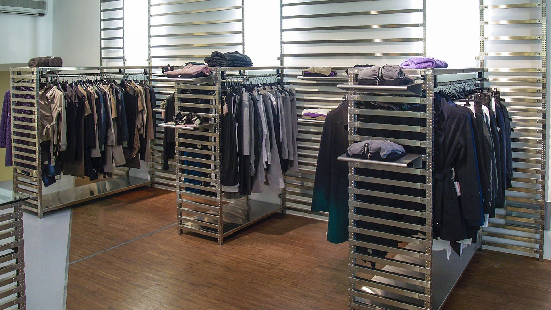 SUPERINOX - Scaffalature in acciaio inox per ambienti igienici e ad alte prestazioni | Metalsistem Lombardia