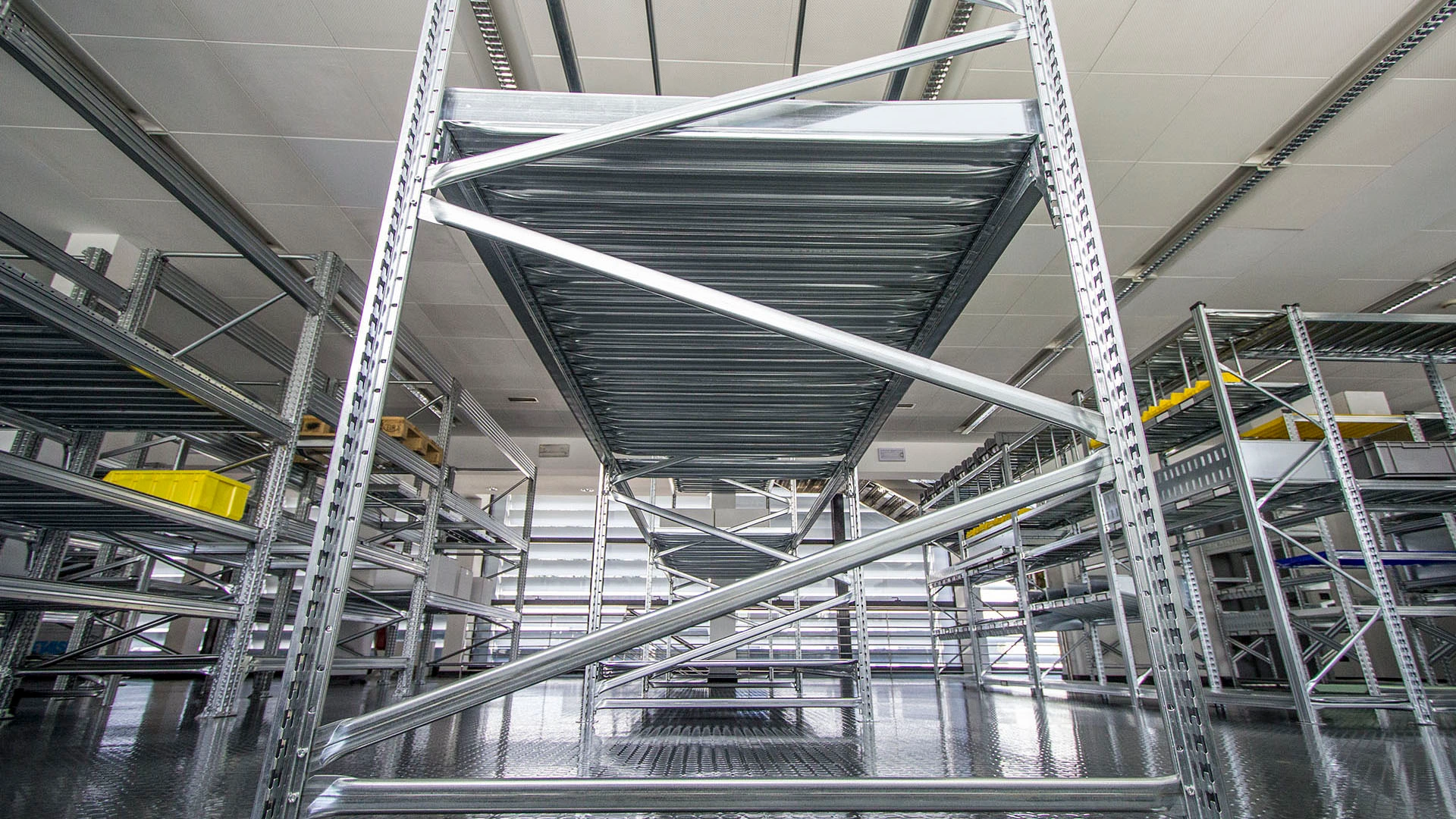 Unishelf - Sistema long span per aree di picking | Metalsistem Lombardia
